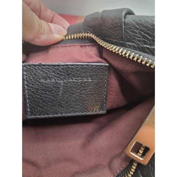 Marc Jacobs Gathered Pouch Crossbody Small Black Leather Bag With Gold Chain - Picture 8 of 9